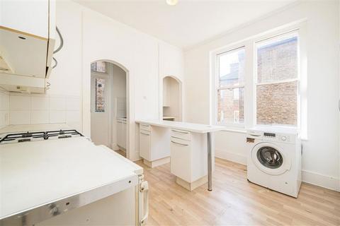 3 bedroom flat for sale, Brixton Road, London SW9