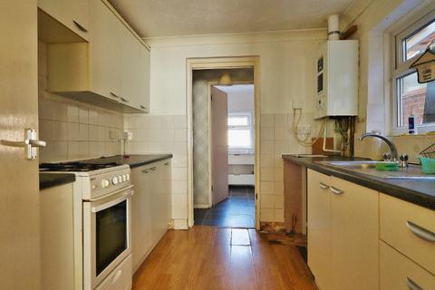 2 bedroom terraced house to rent, Humberstone Road, Plaistow, E13