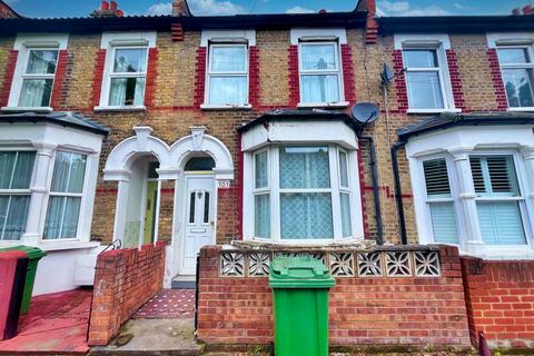 3 bedroom terraced house to rent, Humberstone Road, Plaistow, E13