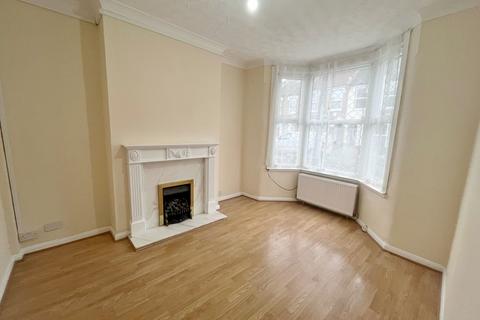 3 bedroom terraced house to rent, Humberstone Road, Plaistow, E13
