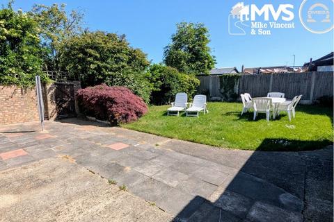 undefined, No Onward Chain, Bretten Close, Clacton-on-Sea