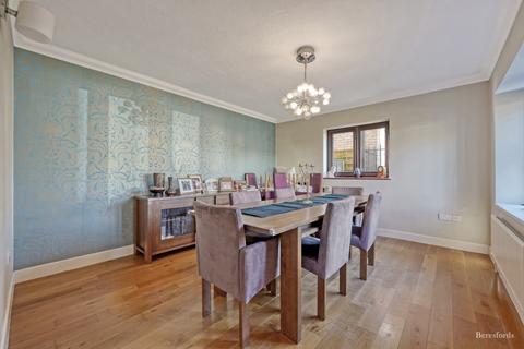 19 Cavell Road, Billericay, CM11 2HS