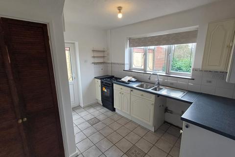 3 bedroom semi-detached house to rent, Howdles Lane, Walsall, West Midlands, WS8