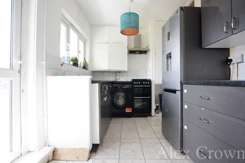 2 bedroom flat to rent, Hercules Street, Holloway