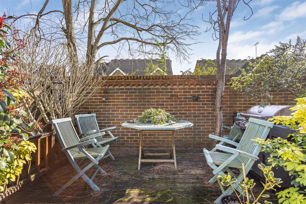 Wickets Patio 1.jpg