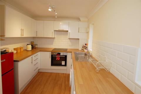 1 bedroom apartment to rent, Arundel Close, Tonbridge