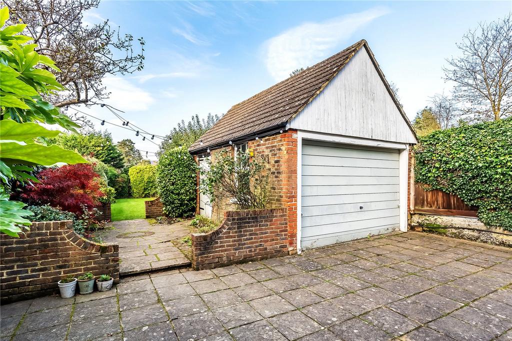 Detached Garage