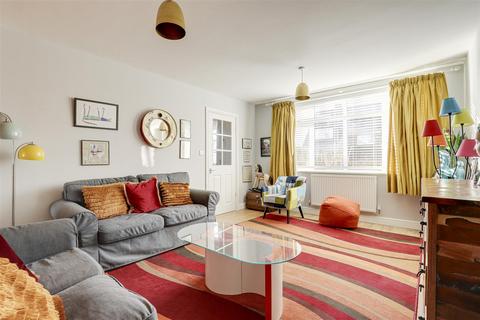 4 bedroom detached house for sale, Kingrove Avenue, Beeston NG9
