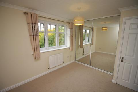 2 bedroom link detached house to rent, Bouchers Way, Salisbury SP2