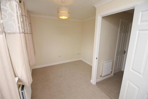 2 bedroom link detached house to rent, Bouchers Way, Salisbury SP2