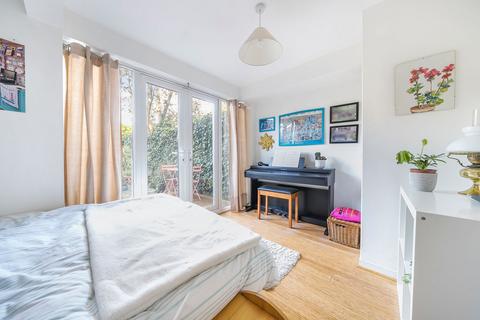 3 bedroom terraced house for sale, Breamwater Gardens, Richmond, TW10