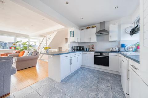 3 bedroom terraced house for sale, Breamwater Gardens, Richmond, TW10