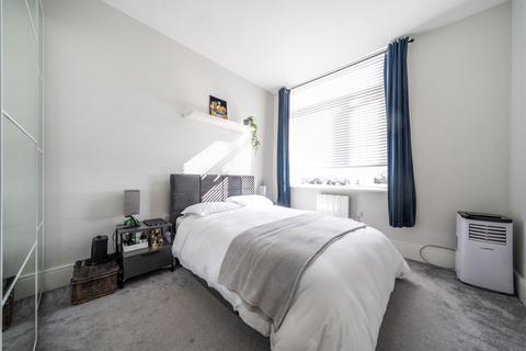 1 bedroom apartment for sale, Field End Road, Ruislip, Middlesex