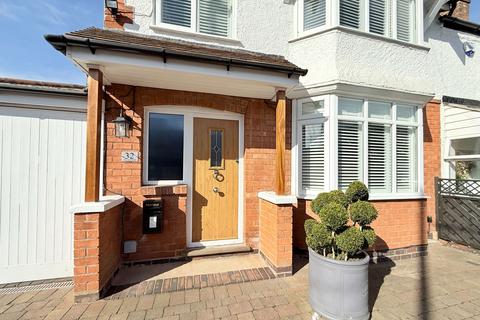 32 Blackford Road, Shirley, Solihull, B90 4BT