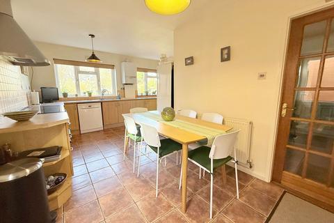 32 Blackford Road, Shirley, Solihull, B90 4BT