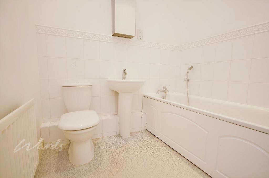 Faraday bathroom