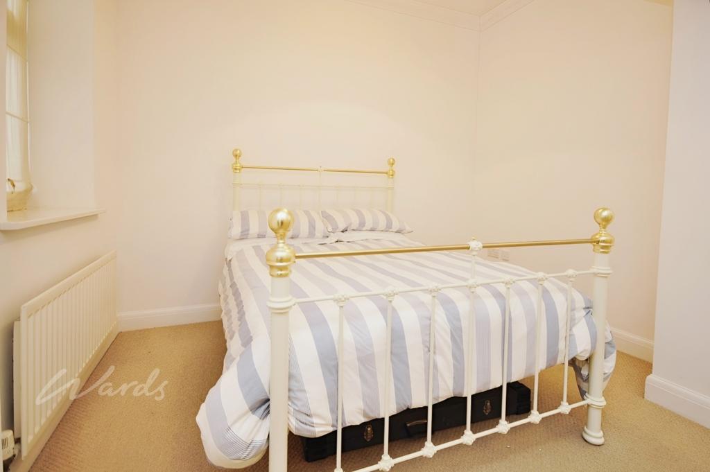 Faraday bedroom
