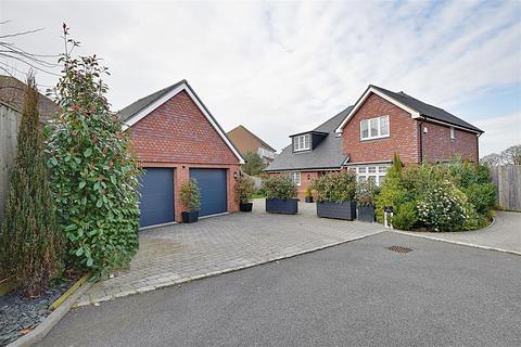 5 bedroom detached house for sale, Bluebell View, Bexhill-On-Sea