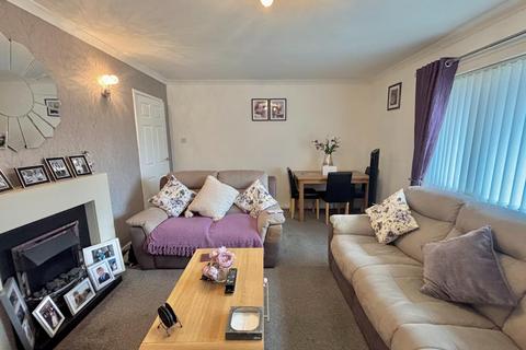 2 bedroom flat for sale, Lutterworth Road, Newcastle upon Tyne, NE12