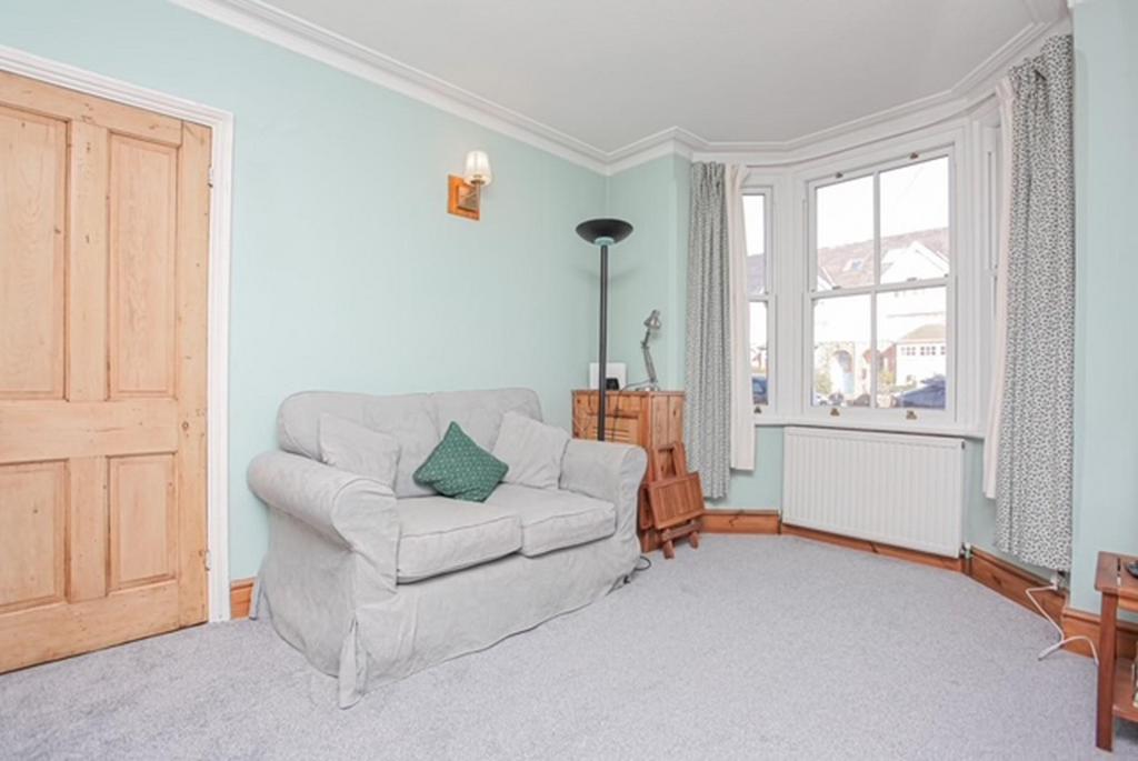 56 Harpes Road living room 2.jpg