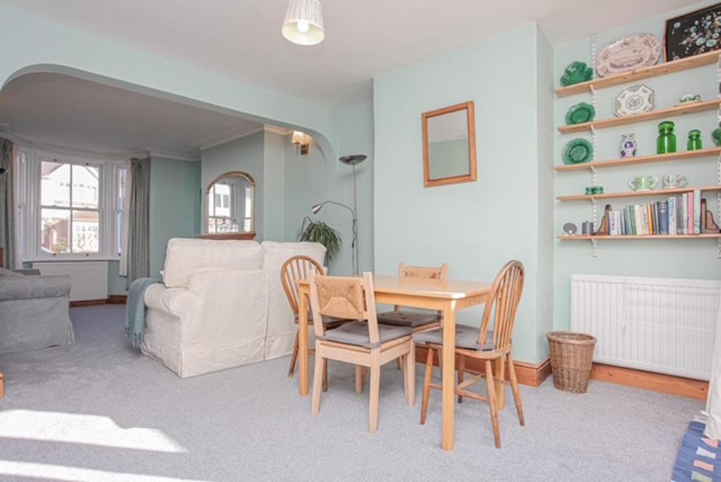 56 Harpes Road living dining room.jpg
