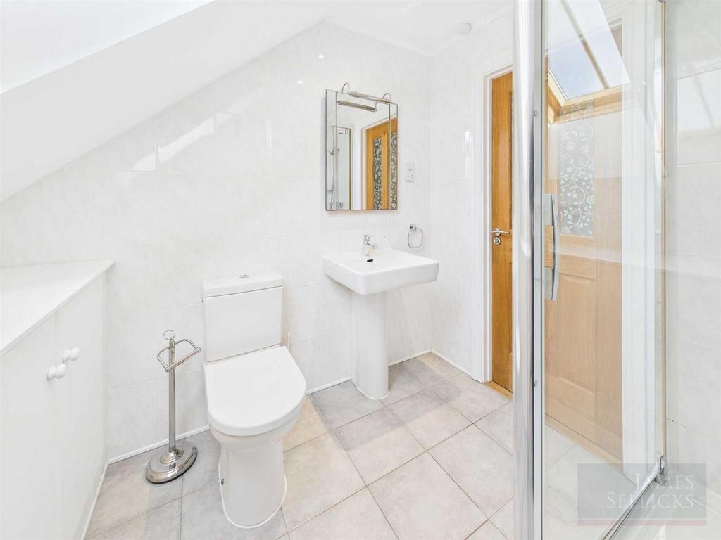 Master Ensuite