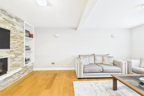 292 Abbs Cross Lane, Hornchurch, RM12 4YD