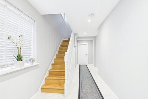 292 Abbs Cross Lane, Hornchurch, RM12 4YD