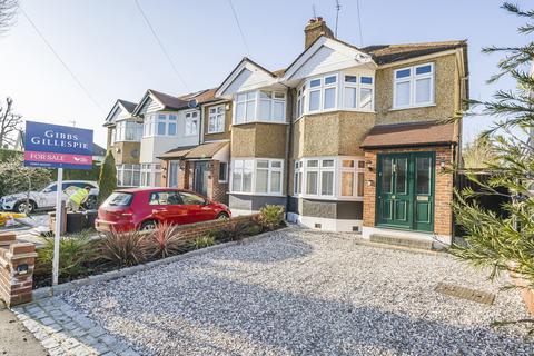 10 Tudor Close, Pinner, HA5 2JT