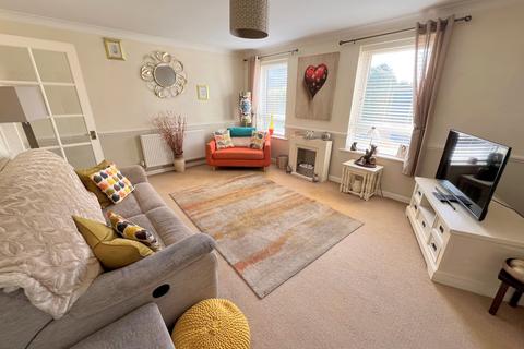 3 bedroom end of terrace house for sale, Chatsworth Way, New Milton, Hampshire. BH25 5UL