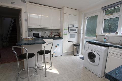 8 Brundall Crescent, Cardiff, CF5 4RU