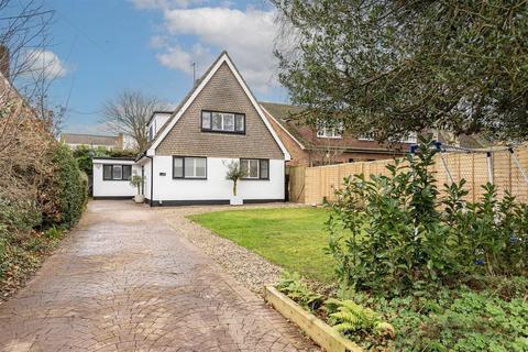 5 bedroom detached house for sale, Roundwood Lane, Harpenden