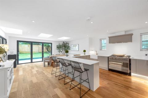 5 bedroom detached house for sale, Roundwood Lane, Harpenden