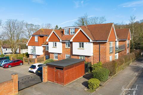 2 bedroom flat for sale, Thornwood Road, Epping CM16