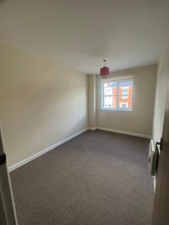 2 bedroom flat to rent, Westleigh Close, Northampton NN1