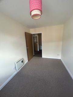 2 bedroom flat to rent, Westleigh Close, Northampton NN1