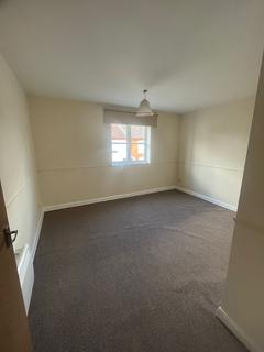 2 bedroom flat to rent, Westleigh Close, Northampton NN1