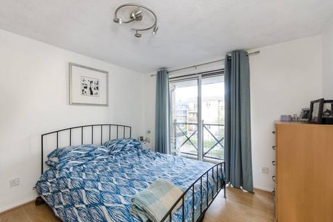 2 bedroom flat to rent, Stoneyard Lane, Poplar, London, E14