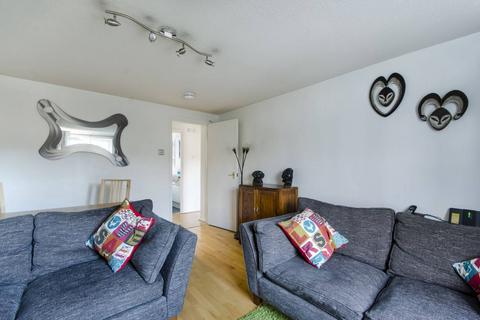 2 bedroom flat to rent, Stoneyard Lane, Poplar, London, E14