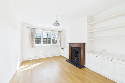 2 bedroom maisonette to rent, Greville Close, St Margarets