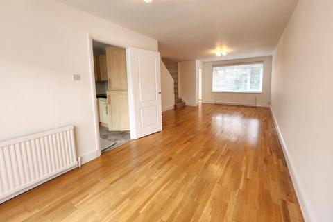 3 bedroom terraced house to rent, Walton On Thames, KT12