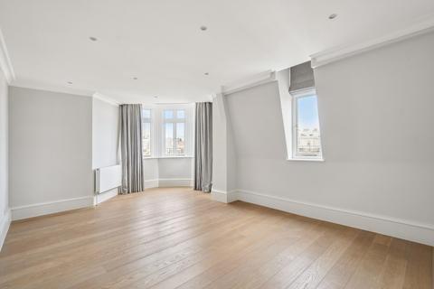 4 bedroom flat to rent, Sloane Street, London, SW1X