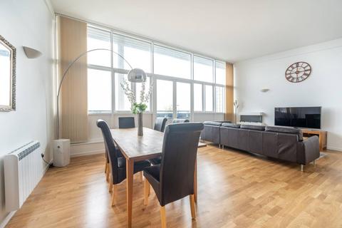 2 bedroom flat for sale, Jedburgh Road, Plaistow, London, E13