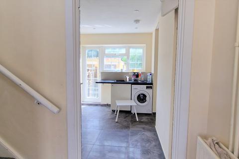 2 bedroom terraced house for sale, 18 Wellside Close, HIGH BARNET EN5 3DW