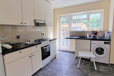 2 bedroom terraced house for sale, 18 Wellside Close, HIGH BARNET EN5 3DW