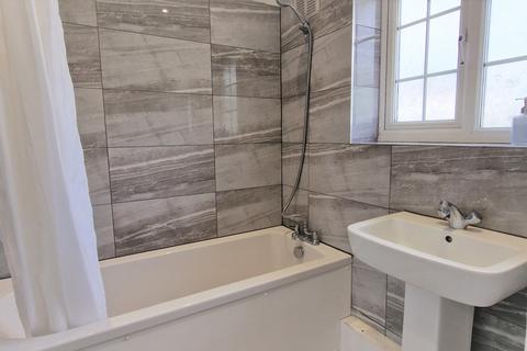undefined, 18 Wellside Close, HIGH BARNET EN5 3DW