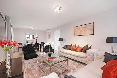 3 bedroom flat to rent, BOYDELL COURT, ST JOHNS WOOD PARK, London, NW8