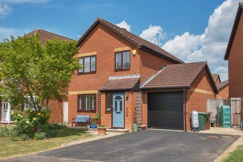 4 bedroom detached house for sale, Bicester,  Oxfordshire,  OX26