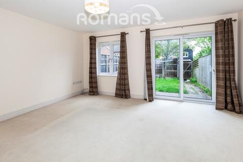 3 bedroom semi-detached house to rent, Dalby Gardens, Maidenhead, SL6