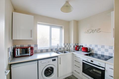 1 bedroom ground floor flat for sale, BISHOP'S WALTHAM - NO CHAIN